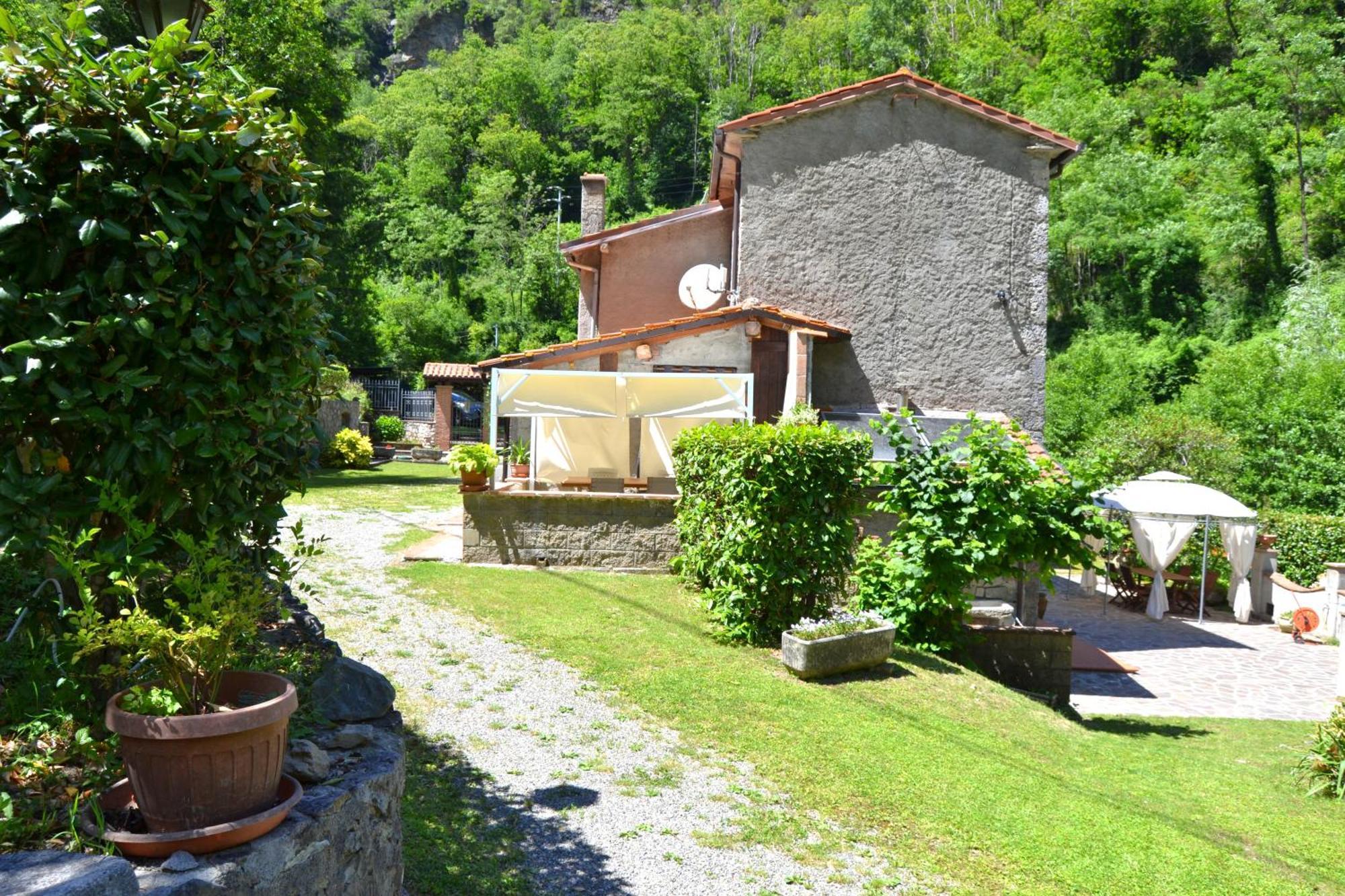 Casa Vacanze Il Boscaccio "Casa Serena" Apartment Fornovolasco Bagian luar foto